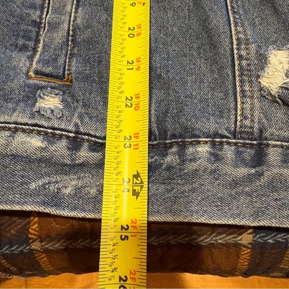 Wax Jean Floral Embroidered distressed jacket size L - Picture 8 of 9